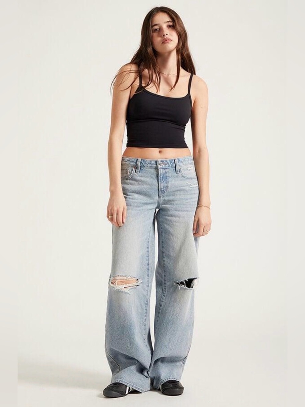 Levi’s ’94 Baggy Jeans Size 24 Light Wash Distressed Knee